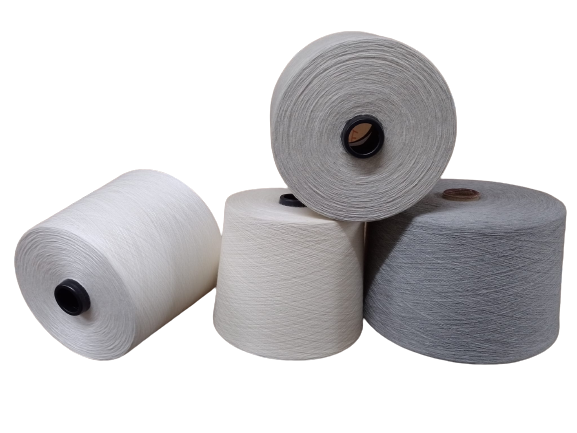 Rolo de fios coloridos